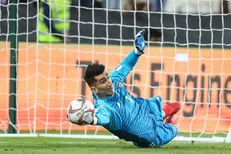 پیام باشگاه پرسپولیس برای بیرانوند؛ امسال هم باید بمانی