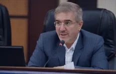 منظور: رئیس‌جمهور هفته آینده برای تقدیم لایحه بودجه به مجلس می‌رود / جهت رعایت سفره مردم و کنترل تورم نرخ ارز برای سال آینده همچنان ۲۸۵۰۰ است + فیلم