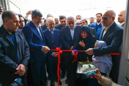 وزیر کشور از آموزشگاه ۱۸ کلاسه شهید منگولی یزد بهره&zwnj;برداری کرد