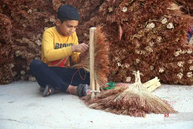 جاروبافی در روستای ملاحسن