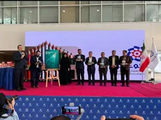 نخستین رویداد «هم‌نوشت» برگزار شد/ پاسخ رهبر انقلاب به نامه تولیدکنندگان نوشت‌افزار ایرانی