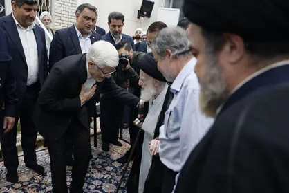 عارف با آیت&zwnj;الله شبیری زنجانی دیدار کرد