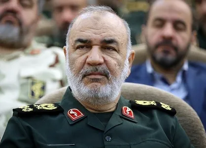 سرلشکر سلامی: پیشتازی پزشکان در مبارزه با کرونا مفاهیم نوینی از ایثار خلق کرد