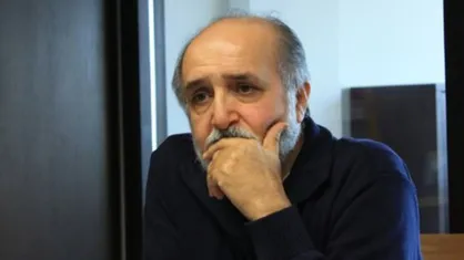 مستخدمین &zwnj;حسینی: صادرکننده کارتن&zwnj;خواب و بی&zwnj;هویت معنی ندارد! / سفارتخانه&zwnj;های ایران فاقد عایدی تجاری