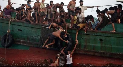قایق حامل آوارگان روهینگیا واژگون شد/ کشته شدن ۱۲ نفر
