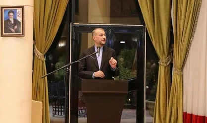 گفتمان و عملکرد سیاست خارجی جمهوری اسلامی ایران بر مبنای استقلال و صلح دوستی