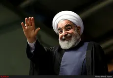 انتقاد روزنامه هوادار دولت از رفتار نمایشی برخی دولتمردان با مردم