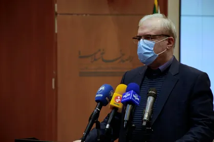 آغاز مرحله نخست آزمایش انسانی واکسن ایرانی کرونا/ اولین واکسن ساز آسیا بودیم