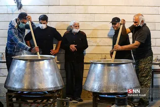 پخت حلیم نذری شهادت امام رضا (ع)