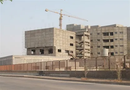 مطالبه دانشجویان مشهدی برای تکمیل بیمارستان ۵۴۰ تختخوابی حاشیه شهر مشهد