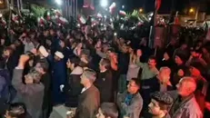 ممسنی؛ عهدی پایدار در شب پانزدهم، مردم در میدان امام تجدید میثاق کردند