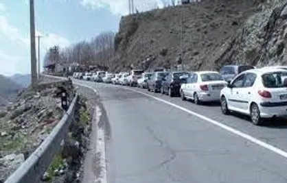 کندوان و آزادراه تهران ـ شمال یک&zwnj;طرفه است/ ترافیک سنگین در هراز و آزادراه قزوین ـ رشت