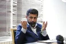 مرتب جلوی پای بخش خصوصی نباید سنگ انداخت چون موجب فرار سرمایه خواهد شد