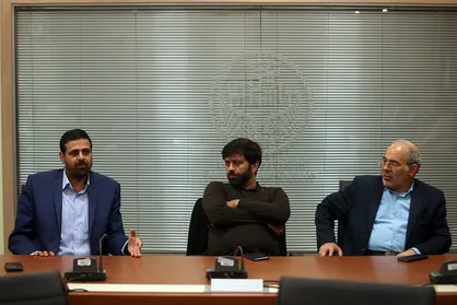 فیاض: تمام پایگاه&zwnj;های نظامی آمریکا در تیررس حشدالشعبی قرار دارند / نادری: سیاست خارجی برجامی روحانی شکست خورده