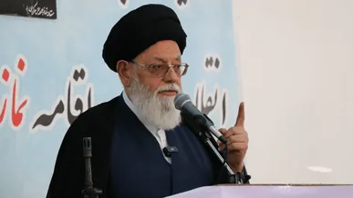 امام جمعه بخش مرکزی یزد: فشار اقتصادی دشمن نشان دهنده شکست آنها در عرصه نظامی است