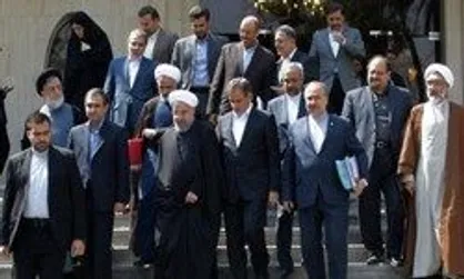 دولتمردان حاضر در روز بزم و غایب در میدان رزم!
