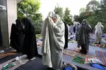 اقامه نماز عید فطر در مسجد دانشگاه تهران