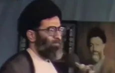 شما صدای آیت‌الله شهید سیدعلی خامنه‌ای رضوان‌الله‌علیه را می‌شنوید: آن روزی که جنگ علیه ما شروع بشود، ما نشان داده‌ایم که آن روز دیگر عقب‌نشینی‌کننده نخواهیم بود