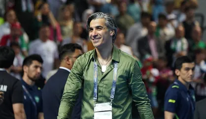 شمسایی: افراد خائنی چوب لای چرخ تیم ملی می&zwnj;گذارند