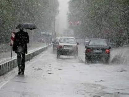 لزوم رانندگی با چراغ روشن در روز بارانی