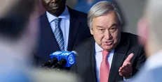 یا کاری کنید یا استعفا داده و دست خود را بیشتر به خون آلوده نکنید!