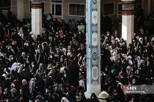 مراسم دعای عرفه در حرم حضرت معصومه (س)