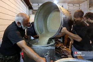 پخت حلیم نذری شهادت امام رضا (ع)