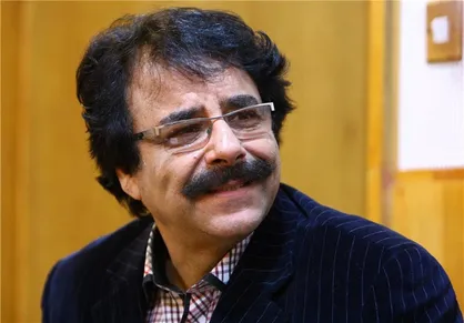 علیرضا افتخاری در سوگ مادر / پیام تسلیت سرپرست معاونت هنری
