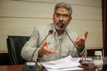 صمصامی: بزرگترین مشکل اقتصاد نقدینگی در بازار است/ قاچاق را آزاد گذاشتند، می&zwnj;گویند چرا قیمت&zwnj;ها بالا می رود!