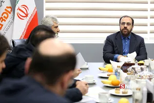 بازدید معاون پارلمانی رئیس جمهور از کارخانه نوآوری آزادی