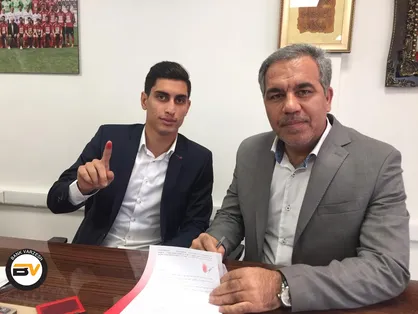 اولین تصویر نادری با پیراهن پرسپولیس