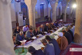 محفل انس با قرآن کریم در مسجد تاریخی نصیرالملک شیراز
