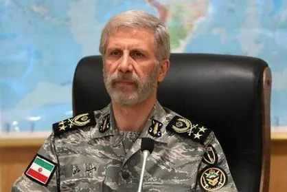 فرمانده کل ارتش شخصا برای تست یک بالگرد بازآماده شده با آن پرواز کرد + فیلم