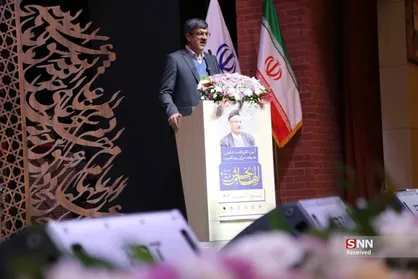تجلیل از بزرگان علم و ادب، وظیفه&zwnj;ای الهی و انسانی است