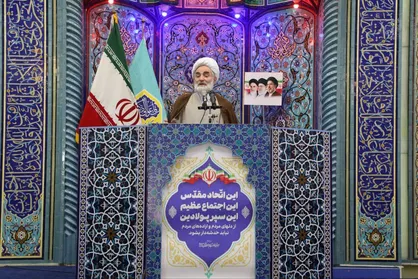 تیغ عدالت دستگاه قضا باید بر گردن مفسدان اقتصادی و محتکران فرود آید/با تروریست&zwnj;های اقتصادی همانند برهم&zwnj;زنندگان امنیت برخورد قاطع شود