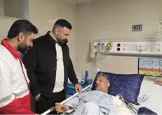 عیادت امیرعلی اکبری از مجروحان جنگ تجاوزکارانه