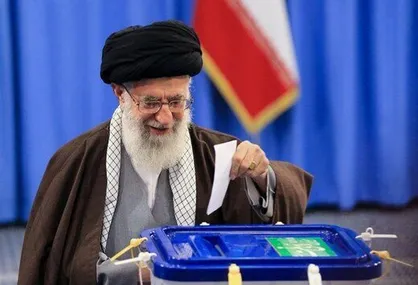 رهبر معظم انقلاب رای خود را به صندوق انداختند
