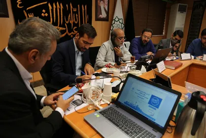 افزایش حقوق پرسنل رسمی شهرداری در صدر تماس&zwnj;های جلسه ارتباط مستقیم ۱۳۷ پلاس / فروزنده: رضایت پرسنل شهرداری پیش&zwnj;برنده اهداف مدیریت شهری است