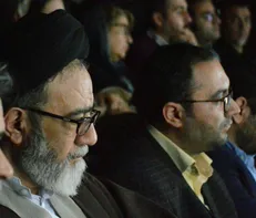 حضور امام‌ جمعه آذربایجان‌شرقی در سالن تئاتر/ آل‌هاشم مردم تبریز را غافلگیر کرد