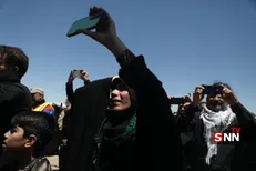 ببینید/دختر دهه نودی: آرزویم بود رهبر شهید را ببینم