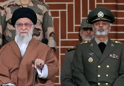 ارتش تحت رهبری&zwnj;های مدبرانه فرمانده کل قوا همواره در صحنه حاضر است