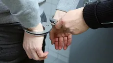 دستگیری یک مرد ۵۵ ساله با ۳ کیلو گرم شیشه در ایستگاه مترو صادقیه
