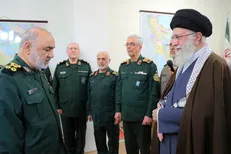 رهبر معظم انقلاب: خداوند شیرینی فتح را به جمهوری اسلامی بچشاند