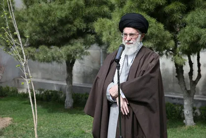 برخی در پی دست اندازی به باغستان&zwnj;ها هستند؛ مسئولان مانع شوند/ اجرای سیاست آبخیزداری مانع بروز ریزگردها و سیلاب&lrm;ها می&zwnj;شود