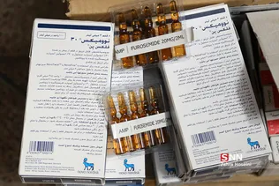 بارگیری محموله دارو و تجهیزات جهت ارائه خدمات درمانی به زائرین حج ۹۸
