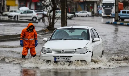 ۱۲ فروردین بارش برف و باران در ۱۸ استان/ مه&zwnj;گرفتگی در محور&zwnj;های آذربایجان شرقی و کرج ـ. چالوس