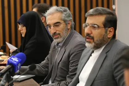 جایزه ۴ میلیاردی برای طراح آسمانه هنر ایران