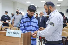 دادگاه متهم زورگیر بزرگراه نیایش با حضور ۴۰ شاکی برگزار شد/ سرقت‌های سریالی متهم در بزرگراه‌ها و نقاط مختلف تهران