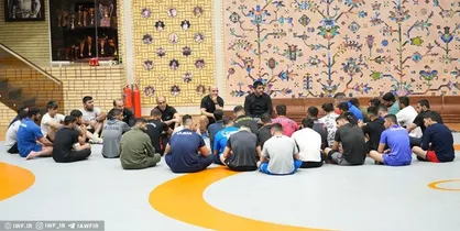 استارت المپیکی دبیر با کشتی گیران: همه سرباز ایرانیم
