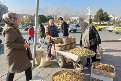فعالیت ۲۴ اکیپ بازرسی برای نظارت بر بازار شب یلدا در کردستان / ۴ واحد صنفی پلمپ شد